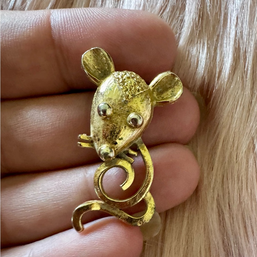 Gold Mouse Brooch